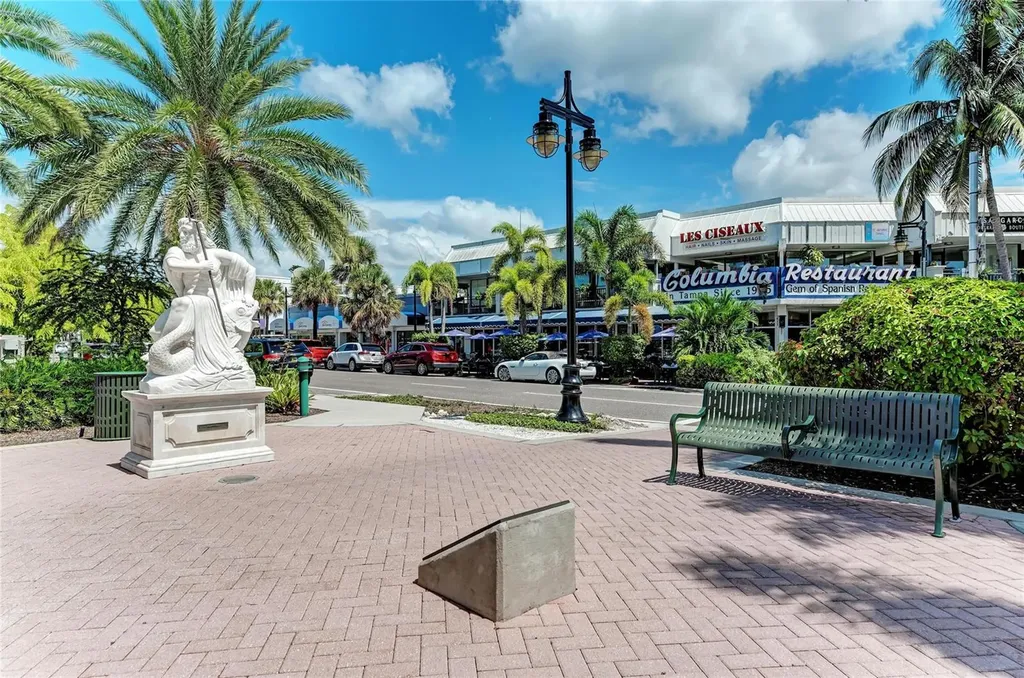 244 N Washington Drive Sarasota FL 34236