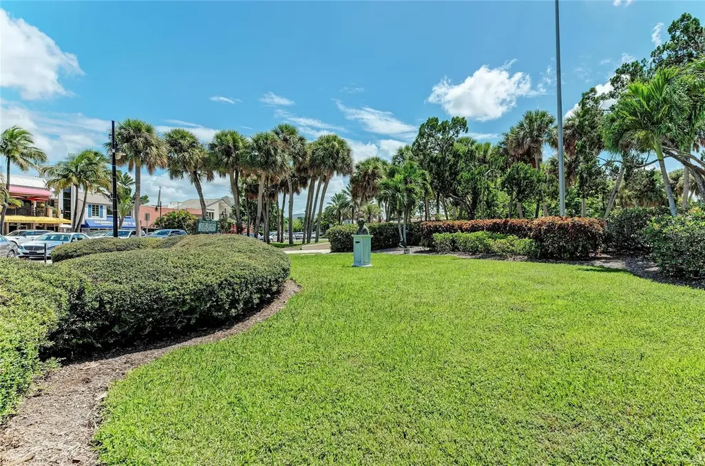 244 N Washington Drive Sarasota FL 34236