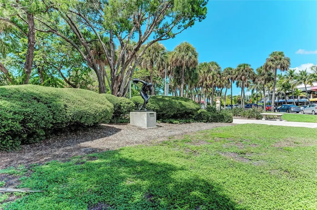 244 N Washington Drive Sarasota FL 34236