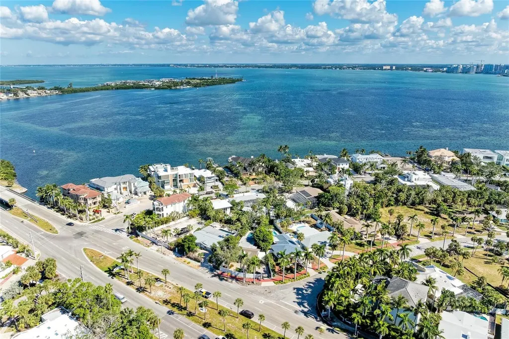 244 N Washington Drive Sarasota FL 34236
