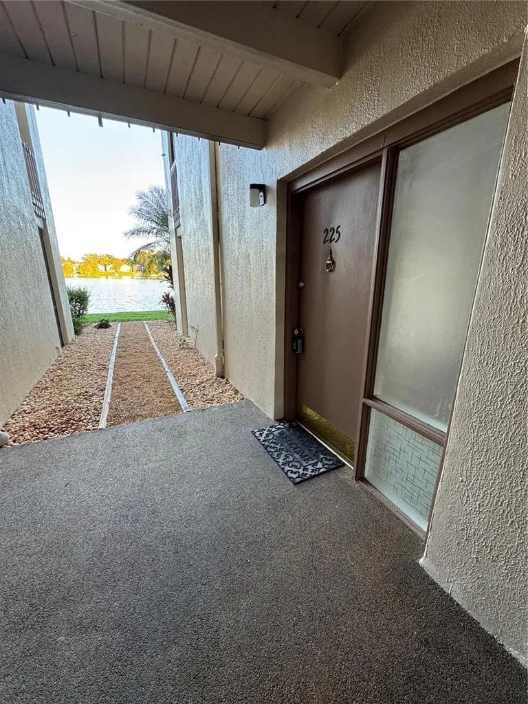 620 Orange Drive Altamonte Springs FL 32701