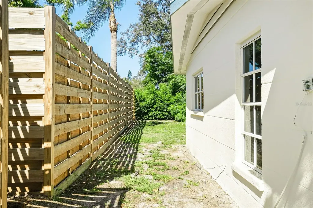 2553 Tulip Street Sarasota FL 34239