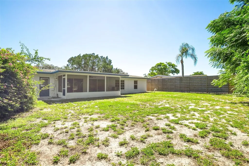 2553 Tulip Street Sarasota FL 34239