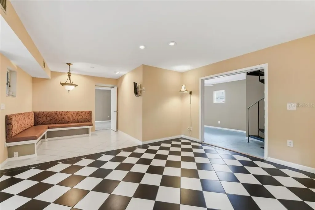 2713 Chambray Lane Tampa FL 33611