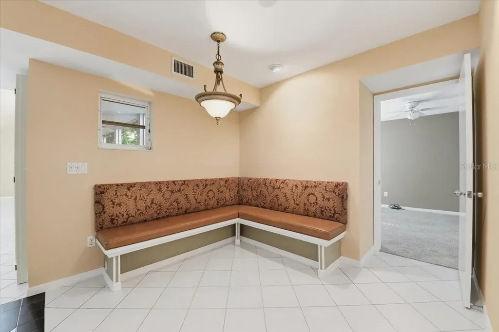 2713 Chambray Lane Tampa FL 33611