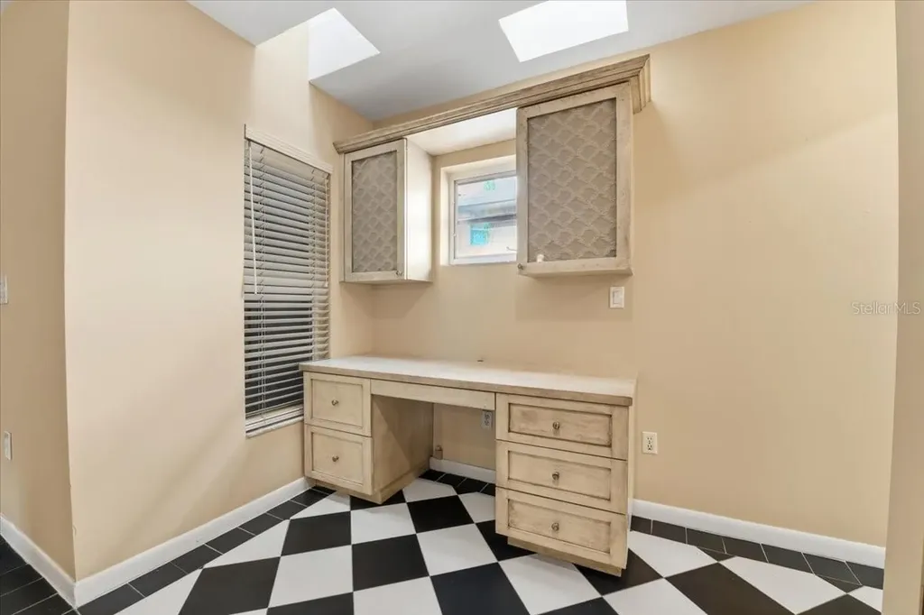 2713 Chambray Lane Tampa FL 33611
