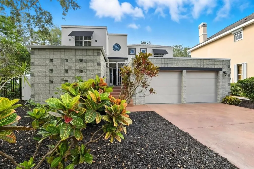 2713 Chambray Lane Tampa FL 33611