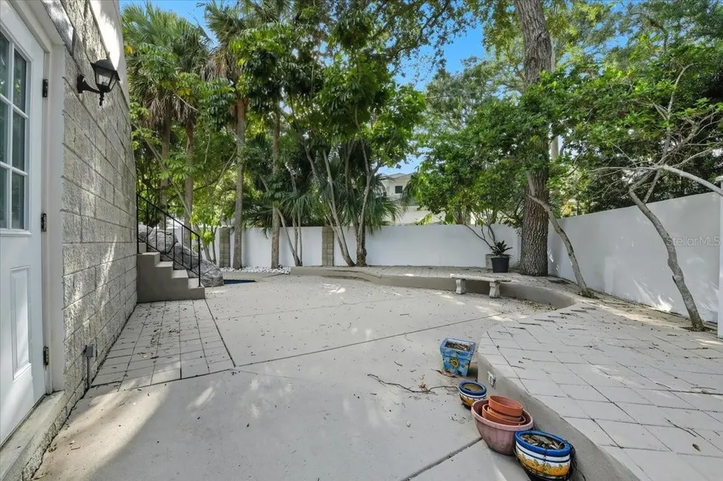 2713 Chambray Lane Tampa FL 33611