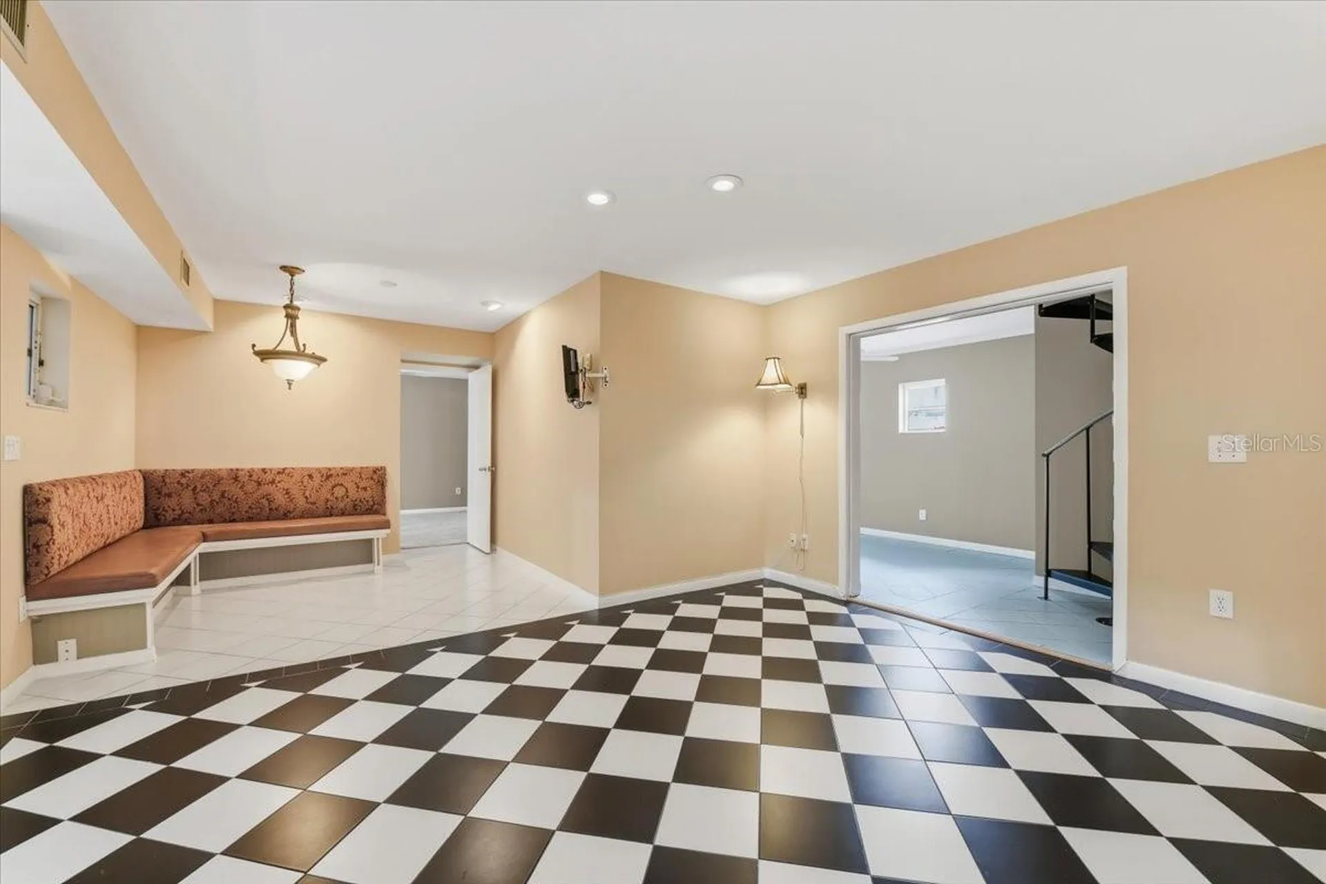 2713 Chambray Lane Tampa FL 33611