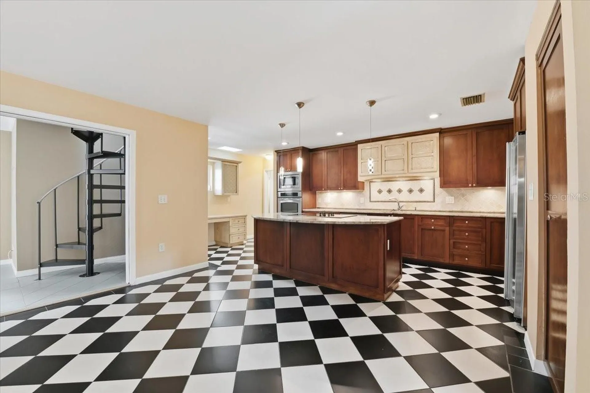 2713 Chambray Lane Tampa FL 33611