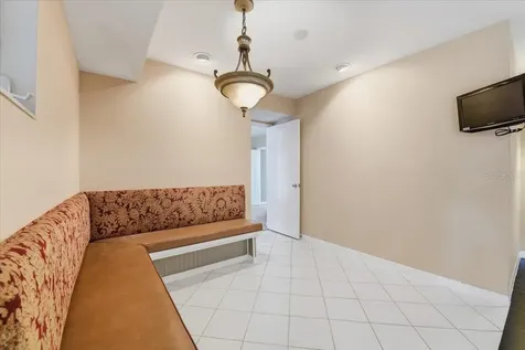 2713 Chambray Lane Tampa FL 33611