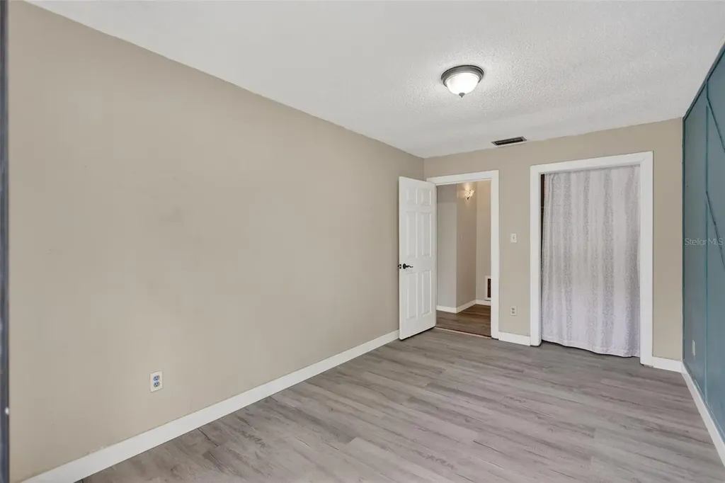 6220 W Thorpe Street Tampa FL 33611