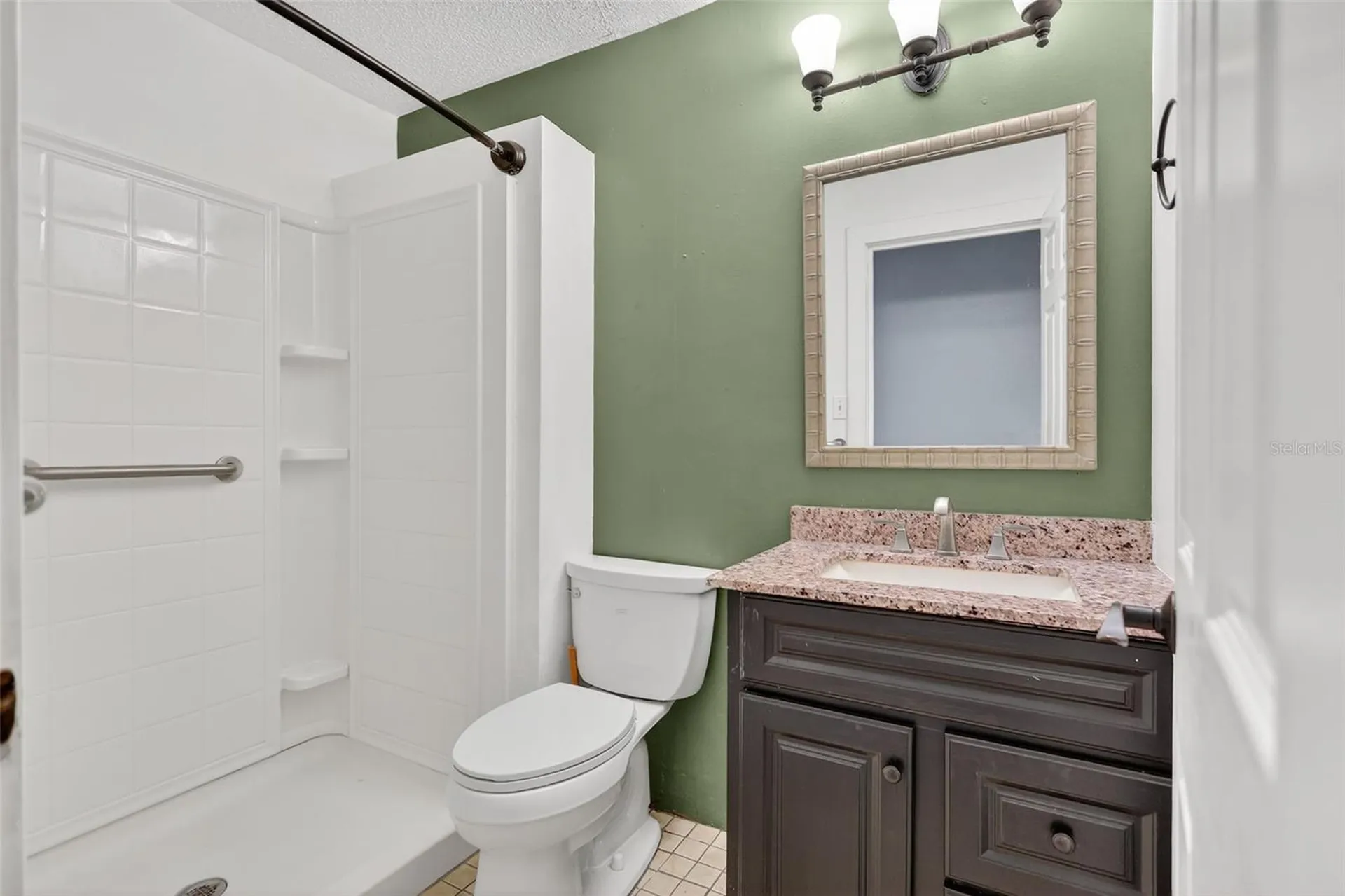 6220 W Thorpe Street Tampa FL 33611