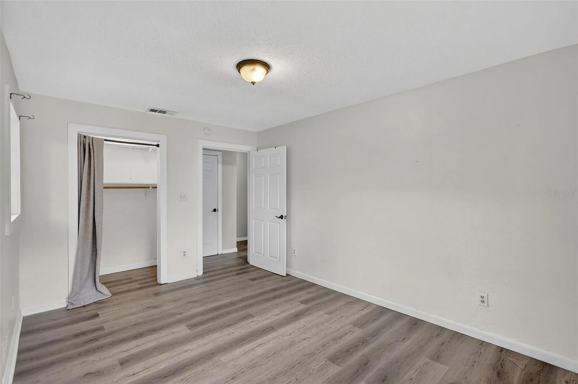 6220 W Thorpe Street Tampa FL 33611