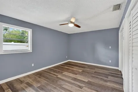 6220 W Thorpe Street Tampa FL 33611