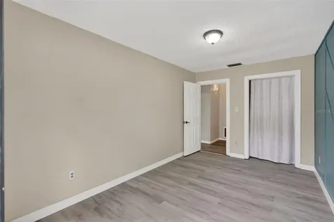 6220 W Thorpe Street Tampa FL 33611