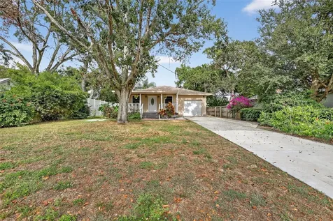 6220 W Thorpe Street Tampa FL 33611
