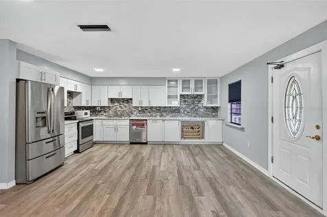 6220 W Thorpe Street Tampa FL 33611