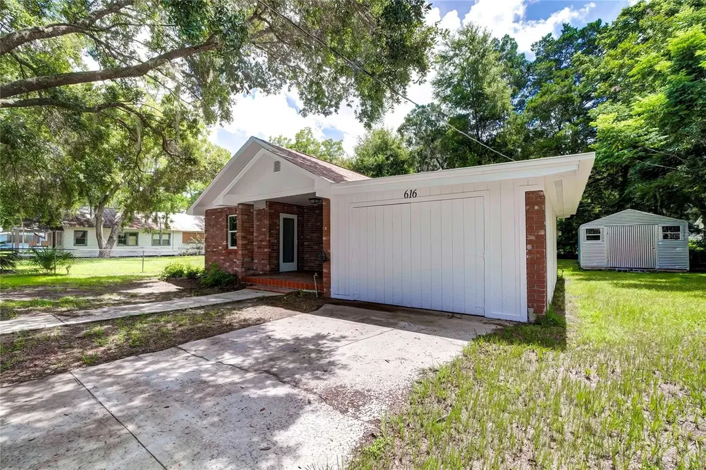 616 Powell Street Wildwood FL 34785