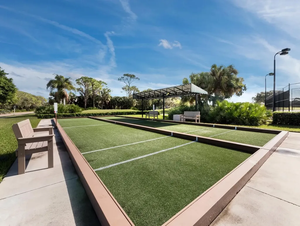 8737 Pebble Creek Lane Sarasota FL 34238