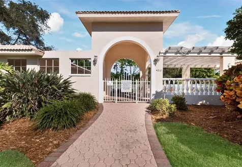 8737 Pebble Creek Lane Sarasota FL 34238