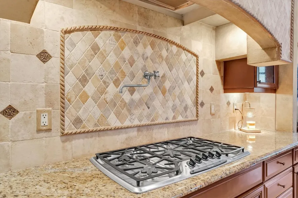 2861 Roehampton Close Tarpon Springs FL 34688
