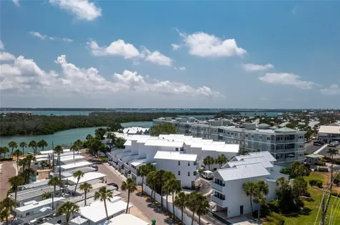 2255 N Beach Road Englewood FL 34223