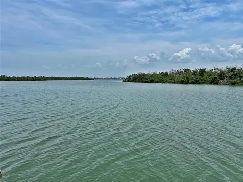 2255 N Beach Road Englewood FL 34223