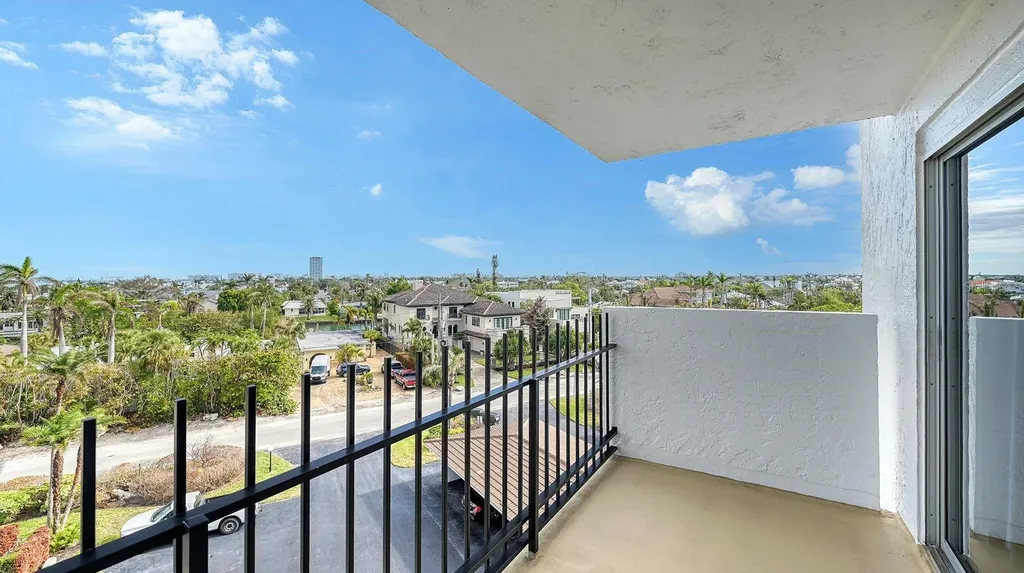 101 Benjamin Franklin Drive Sarasota FL 34236