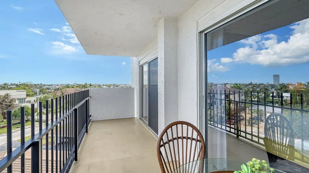 101 Benjamin Franklin Drive Sarasota FL 34236