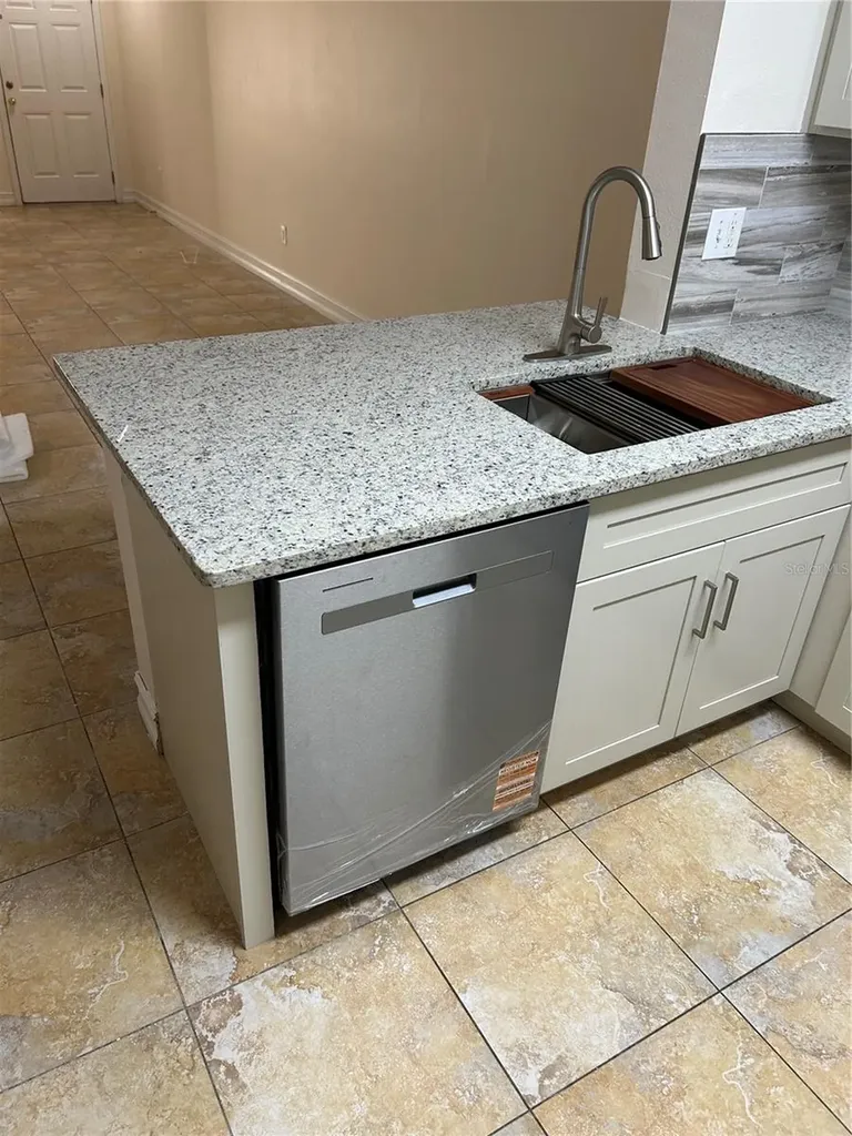 6023 Osprey Lake Circle Riverview FL 33578