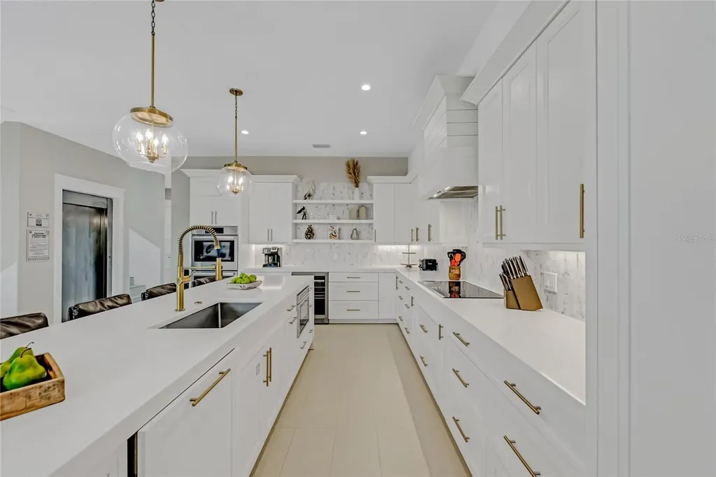 234 Grant Drive Sarasota FL 34236