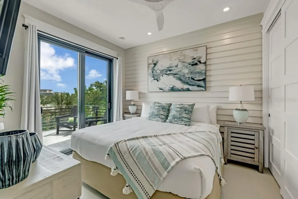 234 Grant Drive Sarasota FL 34236