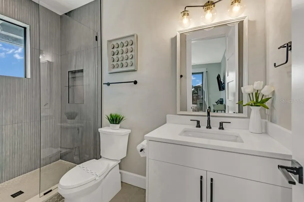 234 Grant Drive Sarasota FL 34236