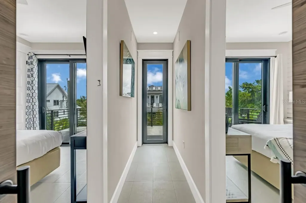 234 Grant Drive Sarasota FL 34236