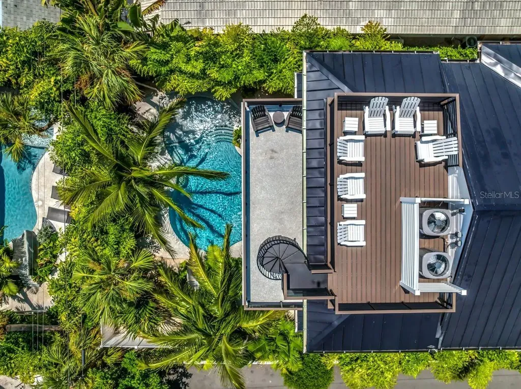 234 Grant Drive Sarasota FL 34236