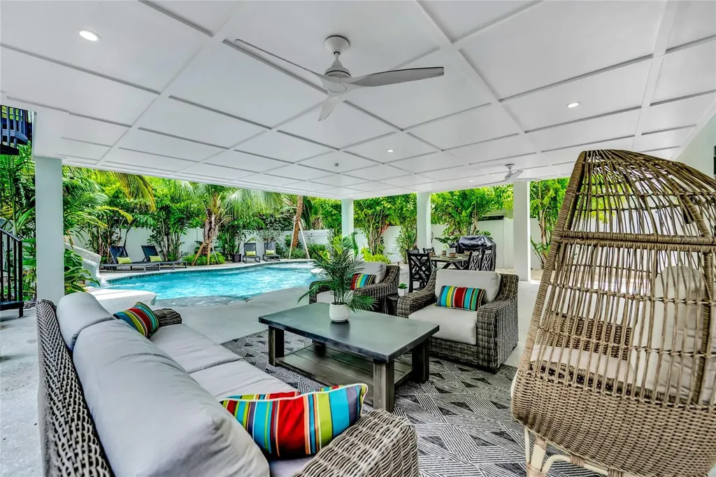 234 Grant Drive Sarasota FL 34236