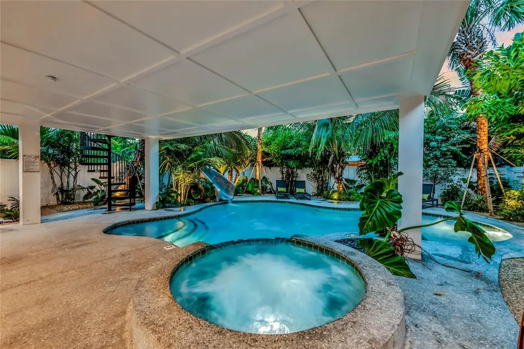 234 Grant Drive Sarasota FL 34236