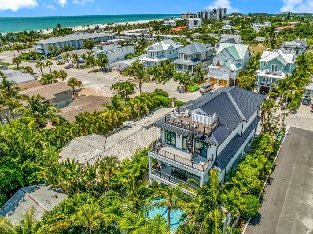 234 Grant Drive Sarasota FL 34236