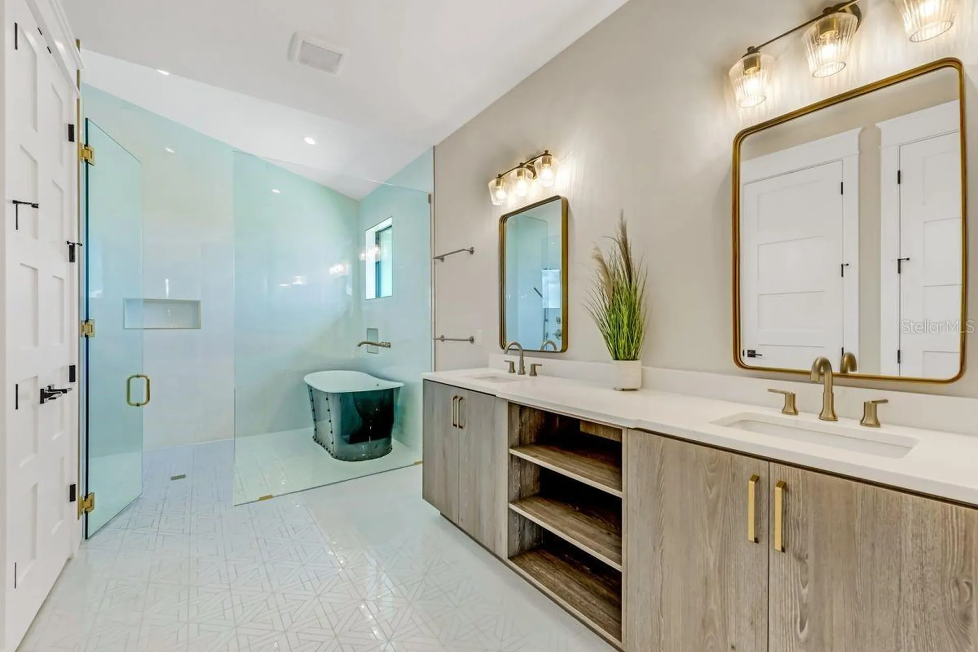 234 Grant Drive Sarasota FL 34236