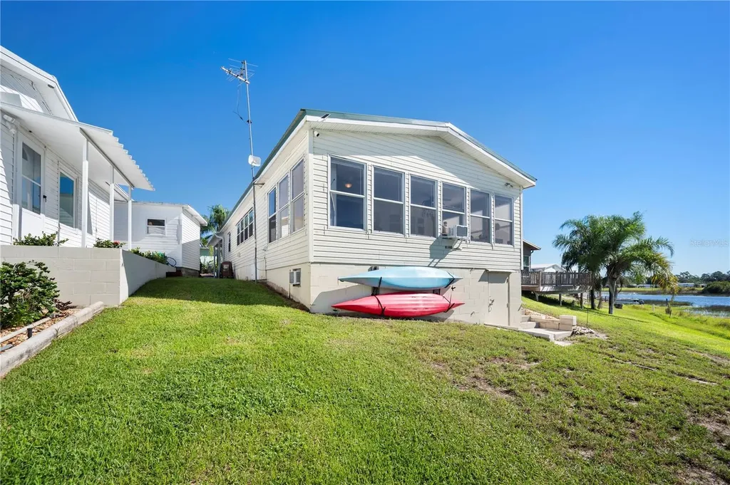 13 Blue Quill Circle Lake Wales FL 33898