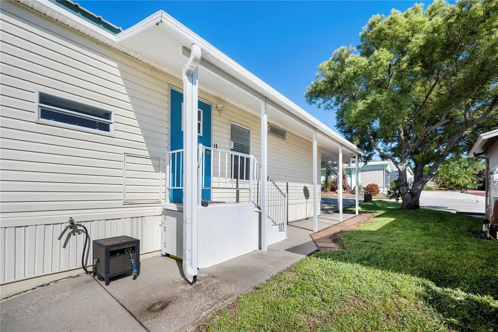 13 Blue Quill Circle Lake Wales FL 33898