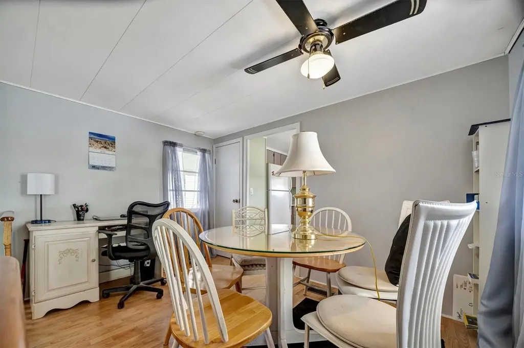 122 E Saint Annes Circle Apollo Beach FL 33572