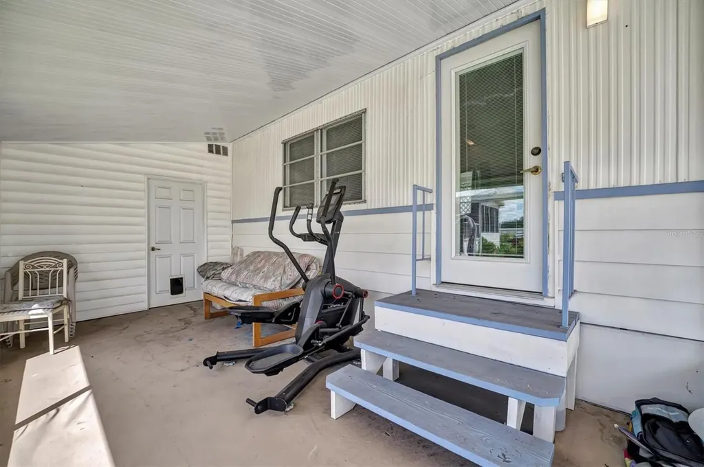 122 E Saint Annes Circle Apollo Beach FL 33572