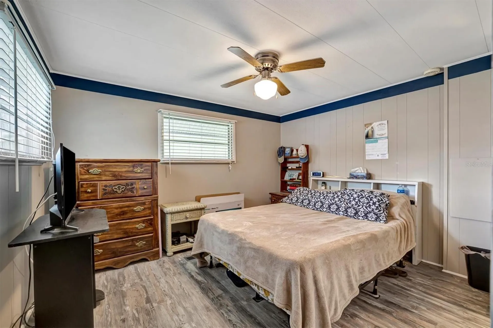 122 E Saint Annes Circle Apollo Beach FL 33572