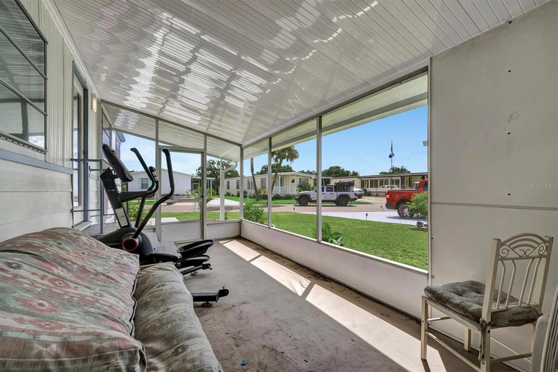 122 E Saint Annes Circle Apollo Beach FL 33572