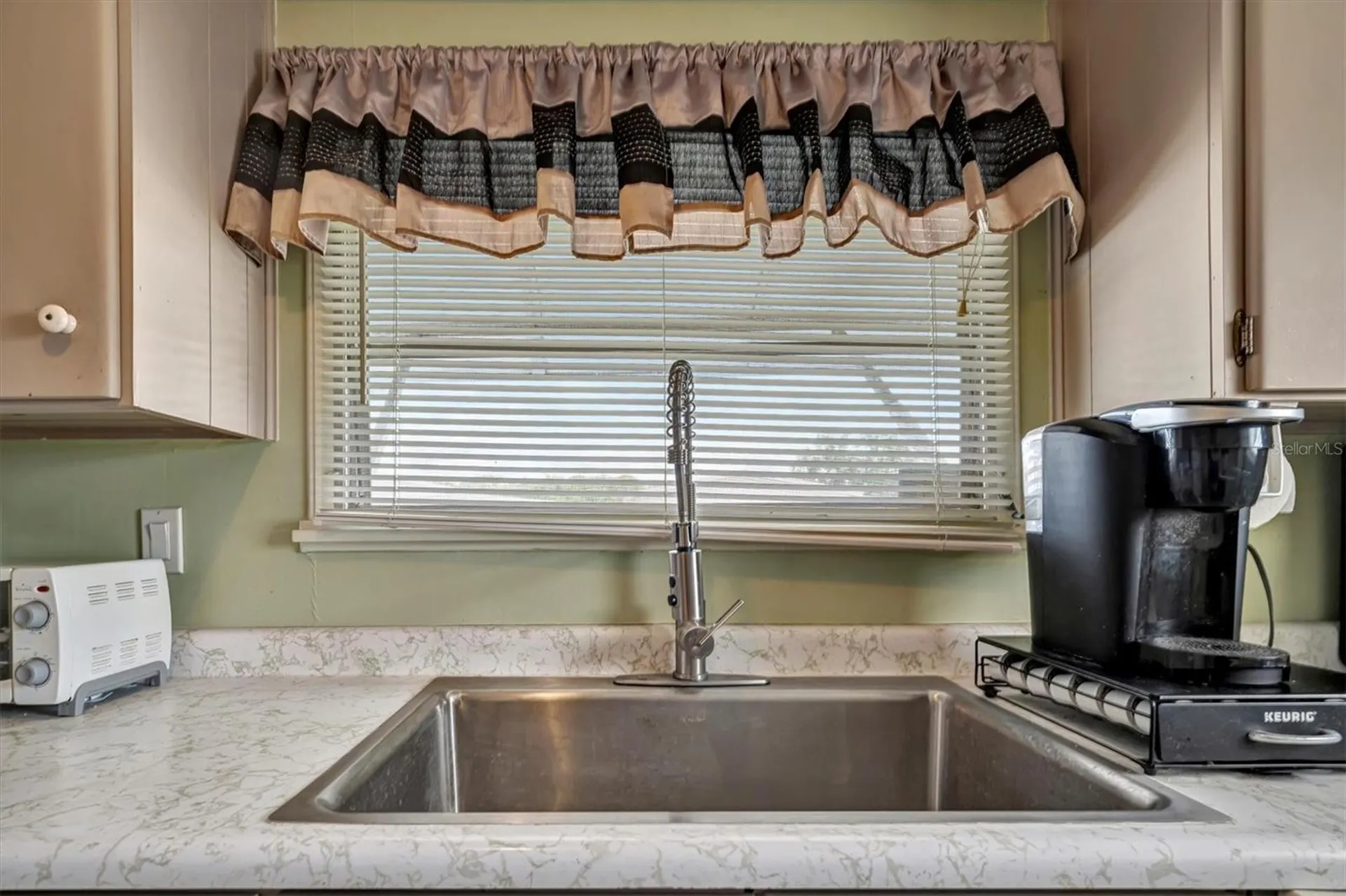 122 E Saint Annes Circle Apollo Beach FL 33572