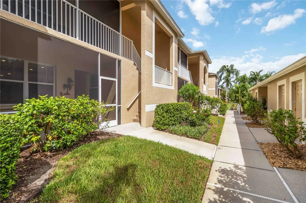 5240 Hyland Hills Avenue Sarasota FL 34241