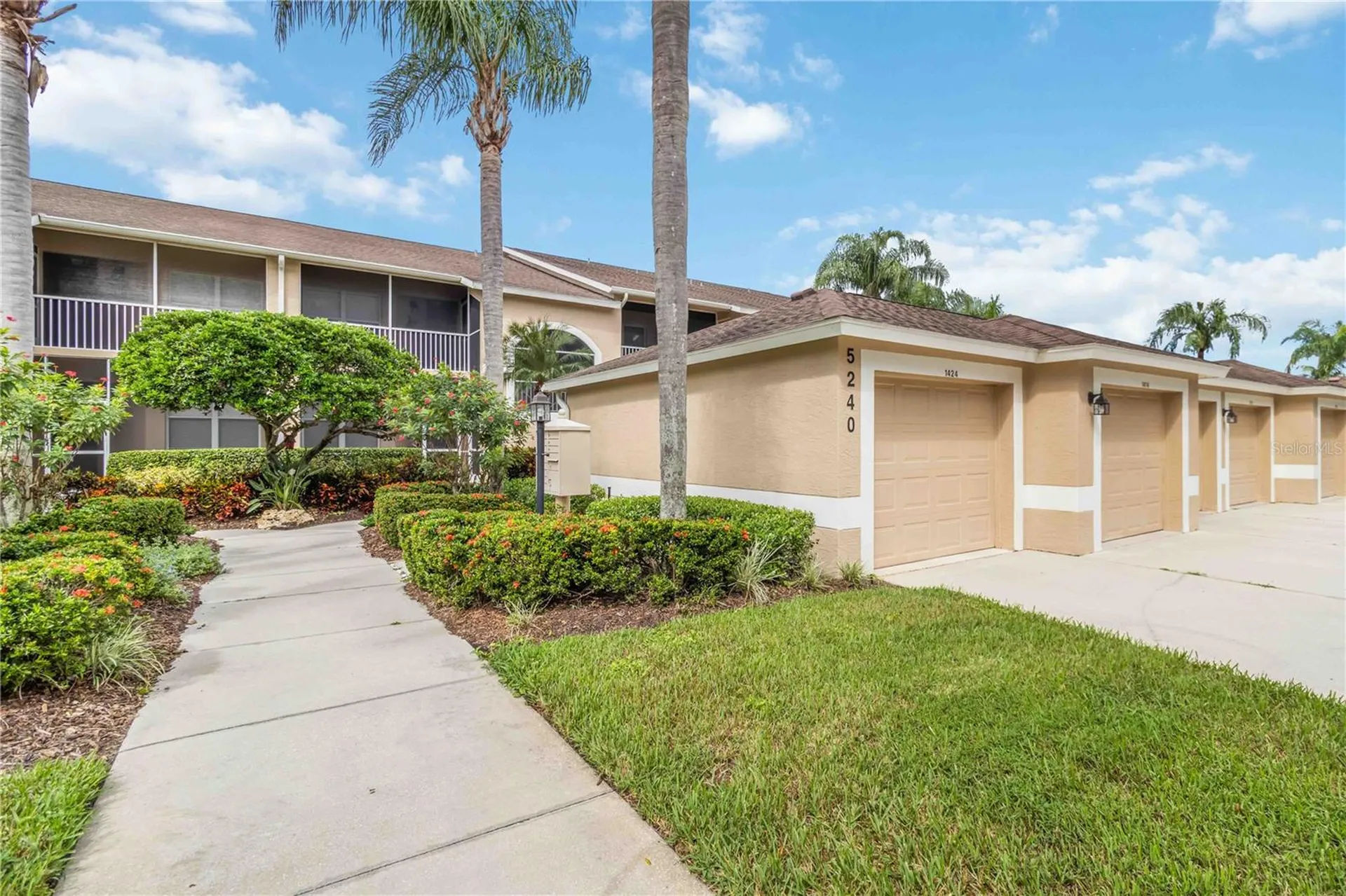 Sarasota FL, 5240 Hyland Hills Avenue, Unit 1415