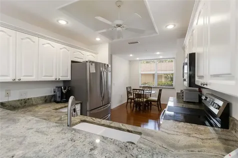 5240 Hyland Hills Avenue Sarasota FL 34241